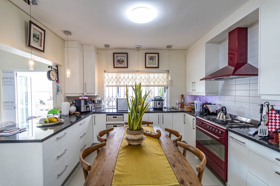 3 Bedroom Property for Sale in Yzerfontein Western Cape